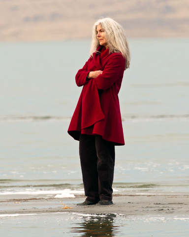 Lynn Bio Photo by Charles Uibel