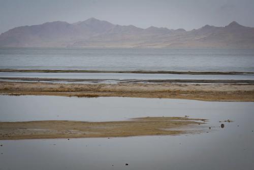 Great Salt Lake at the Black Rock historic site along the California Trail looking toward Antelope Island, March 29, 2025. (David Condos/KUER)