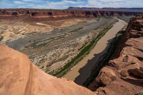 (Francisco Kjolseth | The Salt Lake Tribune) Hite Marina, long closed down due to the declining water levels of Lake Powell, is pictured from the Colorado River overlook on Saturday, April 25, 2026.