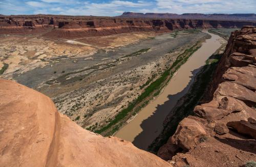 (Francisco Kjolseth | The Salt Lake Tribune) Hite Marina, long closed down due to the declining water levels of Lake Powell, is pictured from the Colorado River overlook on Saturday, April 25, 2026.