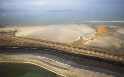 The Great Salt Lake’s low water levels are visible from the air on Tuesday, Feb. 15, 2022. A committee of lawmakers on Friday unanimously approved a measure that would infuse $40 million worth of solutions into helping the ailing lake. | Scott G Winterton, Deseret News