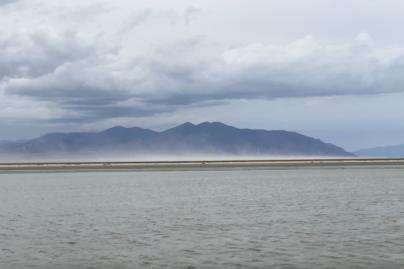 Mitigating dust from a shrinking Great Salt Lake could cost more than a billion dollars to fix, a new report from the Utah State Legislature's Auditor General found.