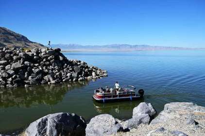 A boat moves into the marina at the Great Salt Lake, near Magna on Sept. 24. The lake's southern arm dropped by over 3 feet over the past few months, but state officials believe recent changes will prevent it from hitting its all-time low again. A boat moves into the marina at the Great Salt Lake, near Magna on Sept. 24. The lake's southern arm dropped by over 3 feet over the past few months, but state officials believe recent changes will prevent it from hitting its all-time low again. (Scott G Winterton, Deseret News)